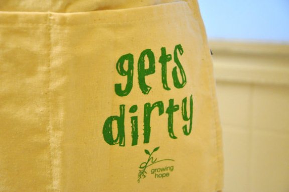'gets dirty' Gardening Apron